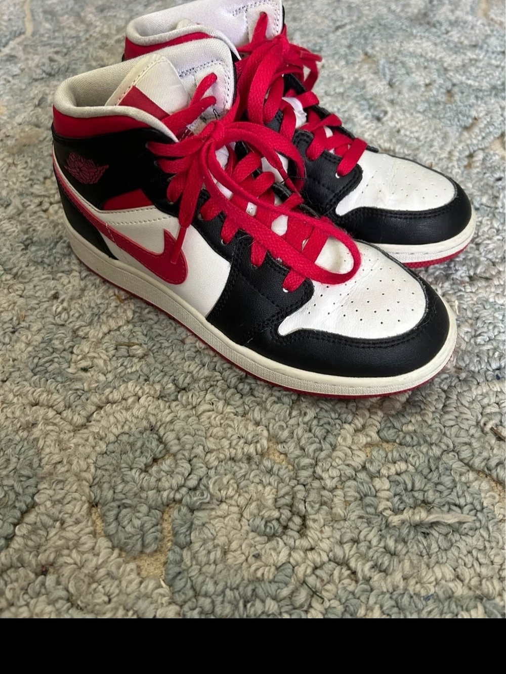 Kids High-Top Athletic Sneakers in Black, White & Red 3.5 Y